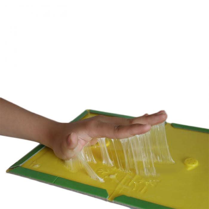 Mẹo làm sạch keo dính chuột cực dễ Mẹo làm sạch keo dính chuột cực dễ